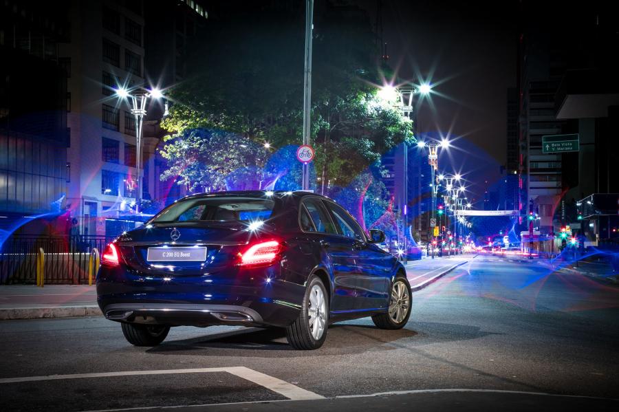  Mercedes-Benz C200 EQ Boost (W205) 2018 года  (LA) (фото 2 из 11)